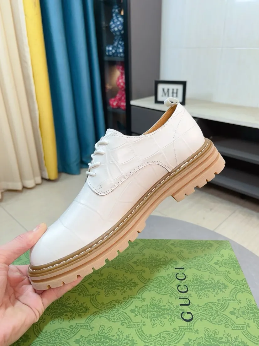 Men's shoes 💰500🌸🌸 (GUCCI) [can be made without label] G's new business boots are full-layer calfskin embossed with classic diamond pattern craftsmanship. They are high-end and classy, ​​versatile and have a full three-dimensional feel. They use raw rubber non-slip outsole. If you look closely, you will be addicted to the leather. You can't extricate yourself ~ the best on the market.          Fabric: Cowhide/Embossed Lining: Cowhide.          Please make a note when placing an order, size: 38-44 (37, 45, 46 can be customized and cannot be returned or exchanged)